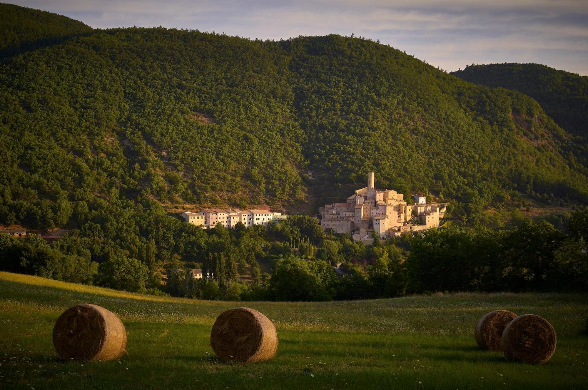 Castello Di Postignano Relais Hotel Sellano Eksteriør billede